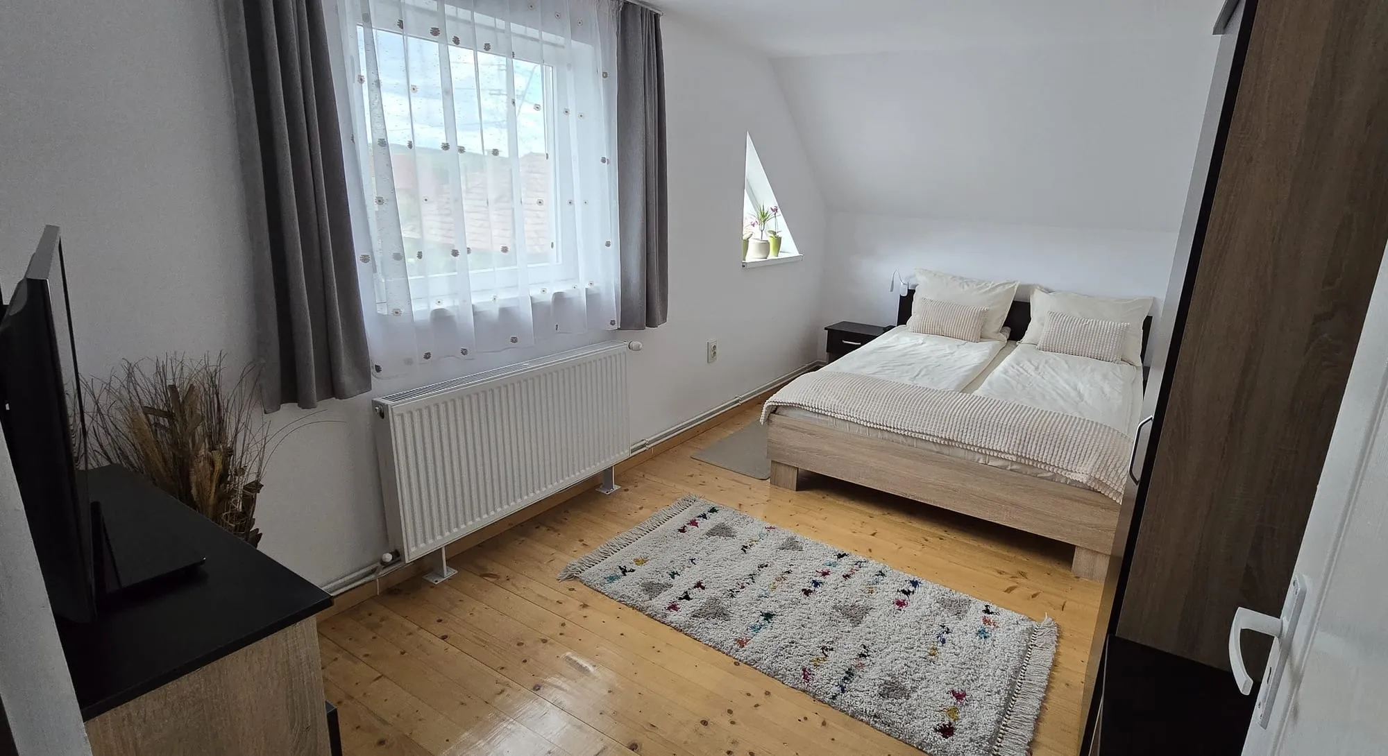 Zimmer 2 — Casa Korona guesthouse in Eremitu, near Sovata, Transylvania